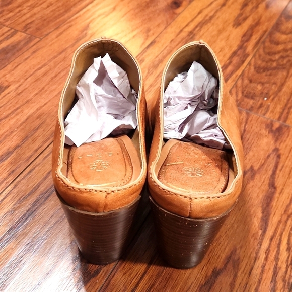 Isola Leather Boho Peep Toe Clog - Picture 6 of 7